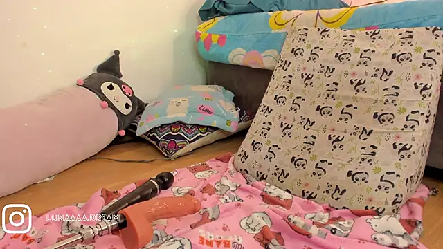 princessluna_19 webcam