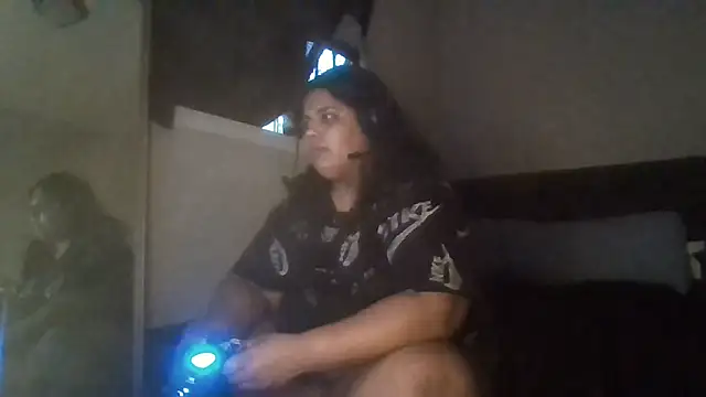 1n0nlythroat webcam