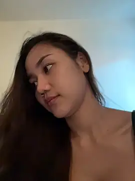 SweetThaiGirlfriend webcam