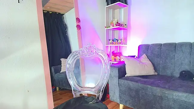 Zully_Green heels cam room online