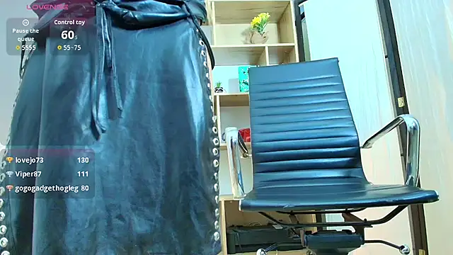 Astrid_Porno webcam