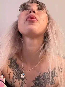 TeaseBabeXXX webcam