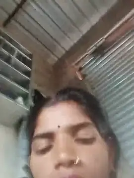 Cut_usha35 webcam