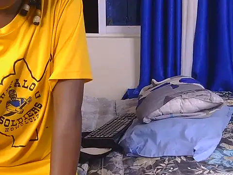 CurvyBody22 webcam