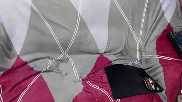 ReniaHot webcam