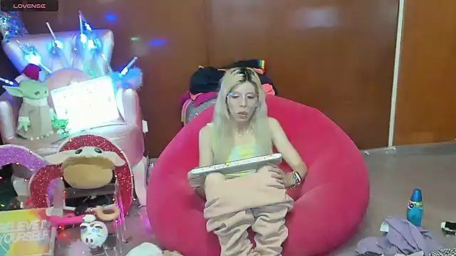 Skinygirl webcam