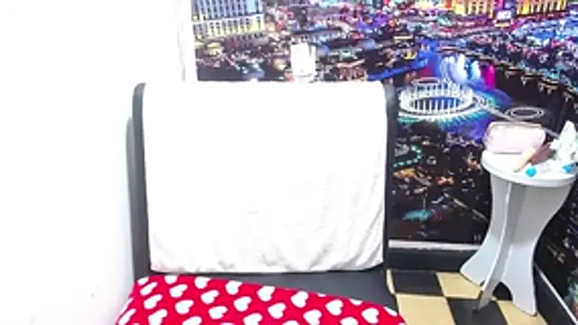 tila_nastyy webcam