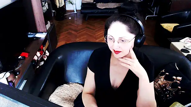 imperatriza - Imperatriza's free webcam - UK Sex Cams