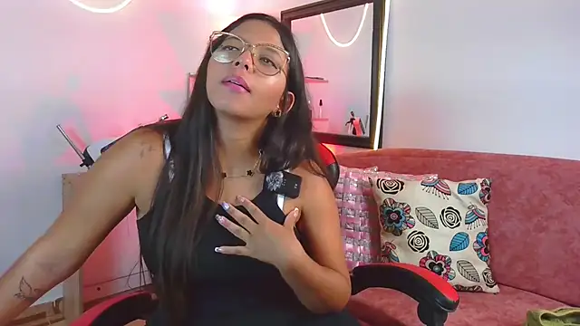 Megaan_Greey webcam