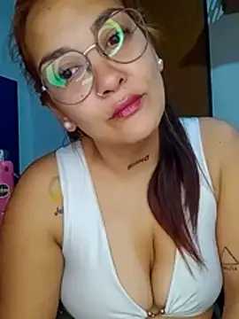 kuramaqueen webcam