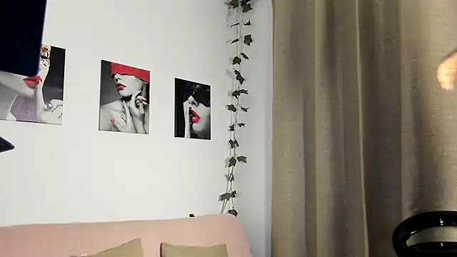 Rebeca_Marchetti webcam