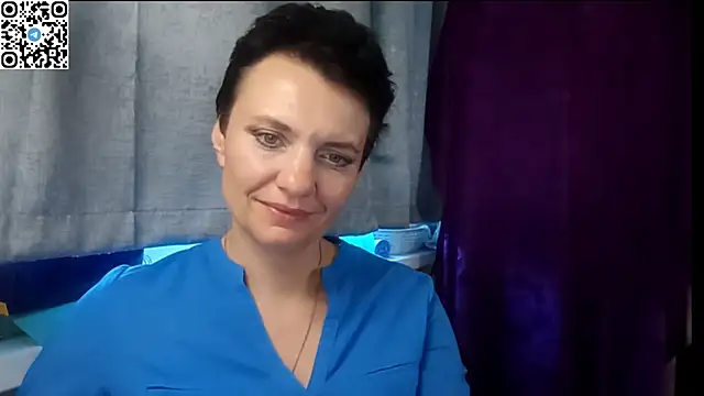 HotMamaQueen234 webcam