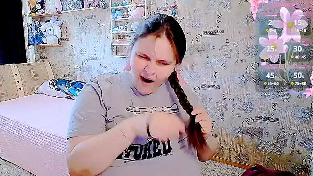 WhisperInTheDarkk webcam