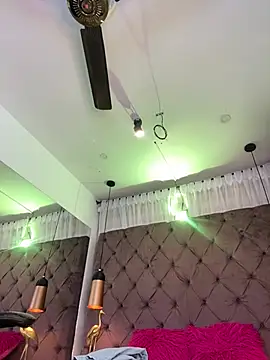 Auri__ webcam