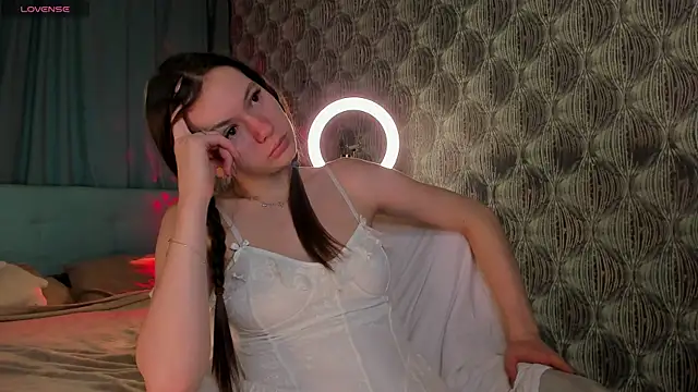 Nicole_Charm webcam