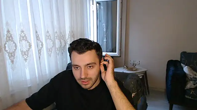 handsomeee04 webcam