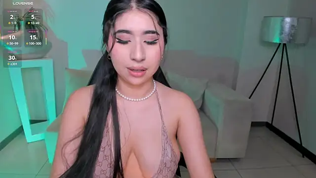 MayaMoretti_ webcam