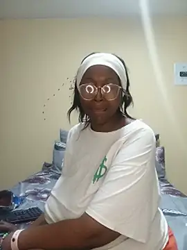HipsDontLieX95 webcam