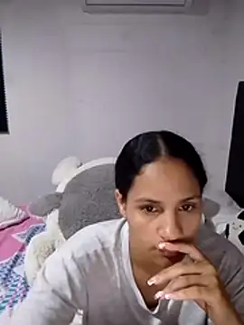 cieloo_777 webcam