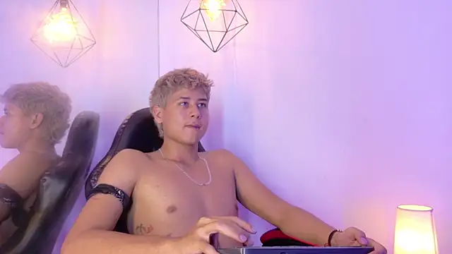 Rayden_Boy webcam