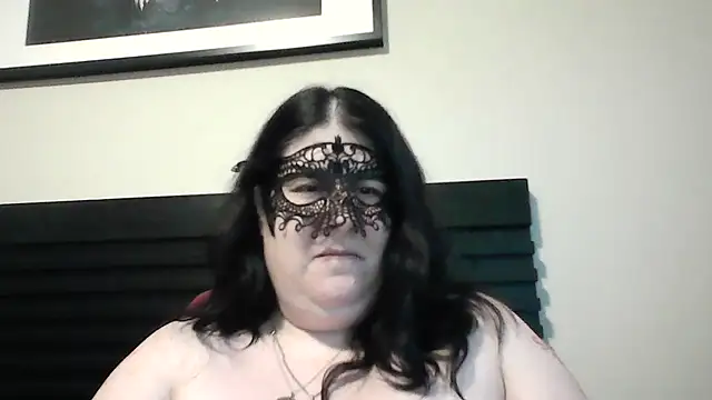 RavenRunee webcam