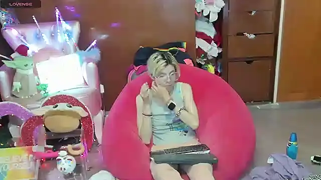 Skinygirl webcam