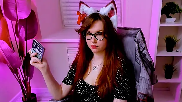 CarolGiggly webcam