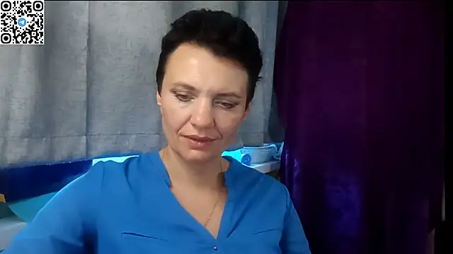 HotMamaQueen234 webcam