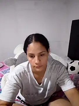 cieloo_777 webcam