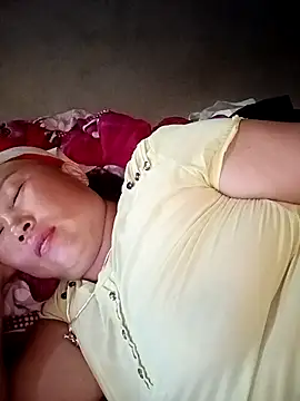 NyloveSquirt webcam