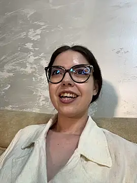 KaylaLewyss webcam