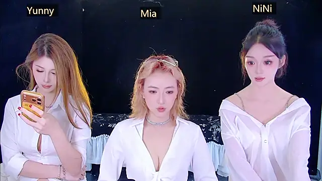 MiNi-U Live Web Cam Show