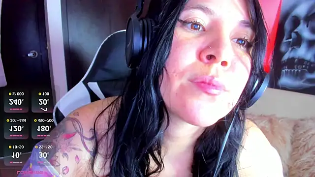 AilynRed webcam