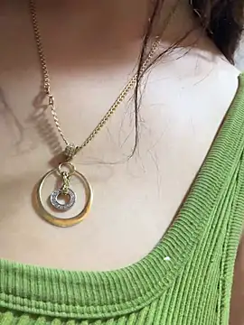 YaraQueen webcam