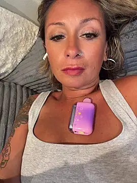 bossyroxy84 Live Web Cam Show