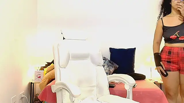 Isabella_Sophia19 webcam