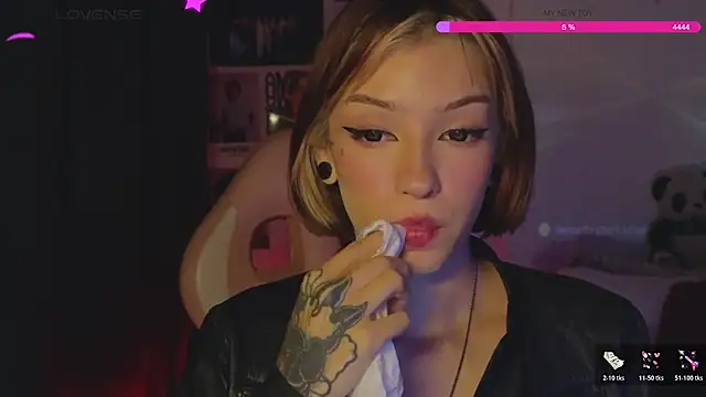 Moonlightt_21 webcam