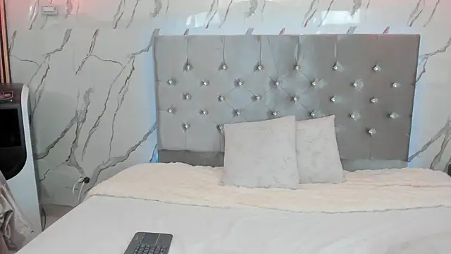 vanessa_saquirt webcam