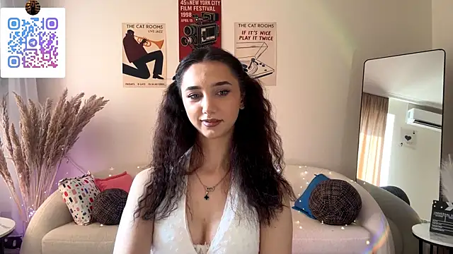 LinaMour webcam