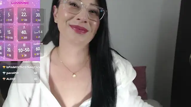 Emma_Hotkiss webcam
