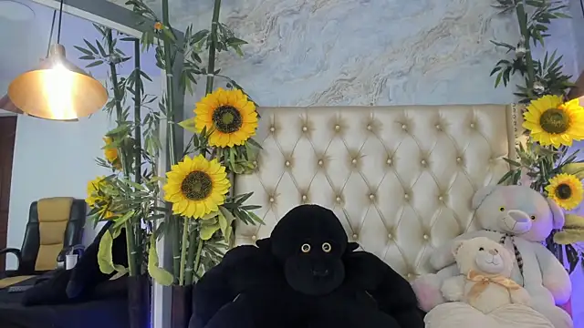 LittleeJaz webcam
