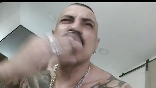 danilog515 live cam on StripChat