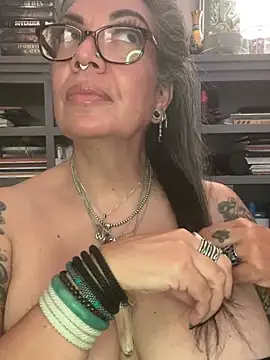 dieseldame1313 Live Web Cam Show
