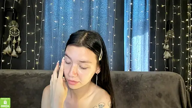 Amelia_skyy webcam