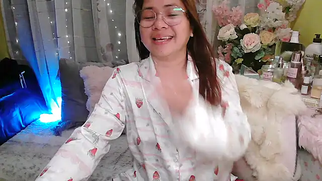 OhmyPinay webcam