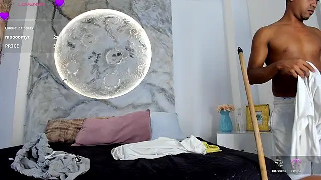 TaylorAndThalia webcam
