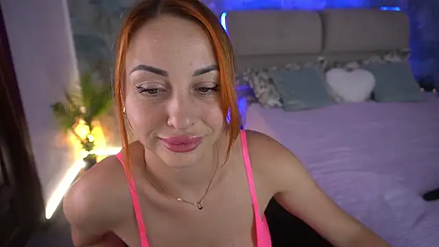 KristiiMax webcam