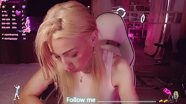 AnnieGOld_ webcam