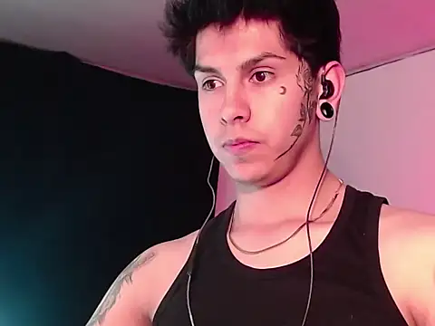 SnakeNFiire webcam