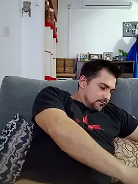 Bradd_32 Live Web Cam Show
